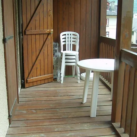 Luchon T2 Centre Avec Balcon Sud Et Parking - Animaux Admis - Fr-1-313-194 *