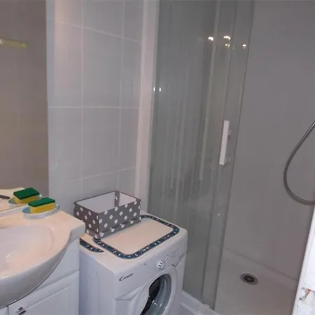 Luchon T2 Centre Avec Balcon Sud Et Parking - Animaux Admis - Fr-1-313-194 Bagneres-de-Luchon