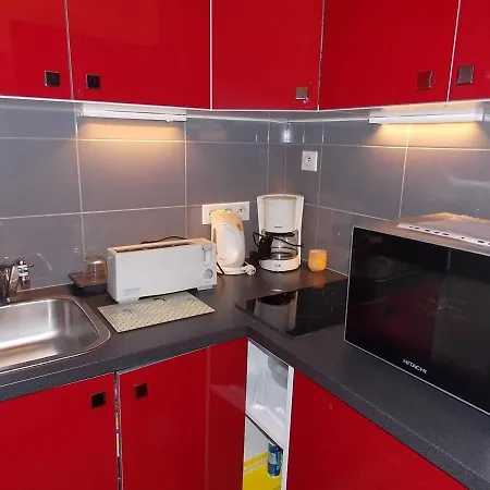 Luchon T2 Centre Avec Balcon Sud Et Parking - Animaux Admis - Fr-1-313-194