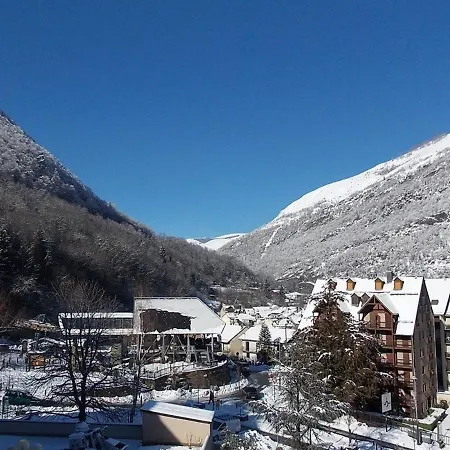 Luchon T2 Centre Avec Balcon Sud Et Parking - Animaux Admis - Fr-1-313-194