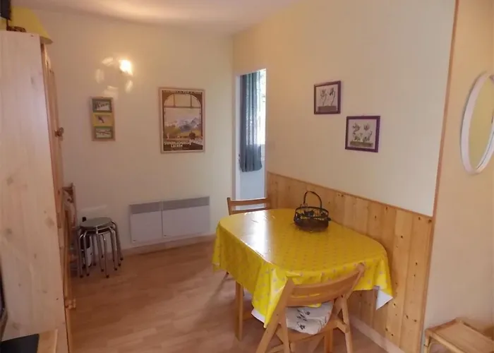 Luchon T2 Centre Avec Balcon Sud Et Parking - Animaux Admis - Fr-1-313-194 * Bagnères-de-Luchon